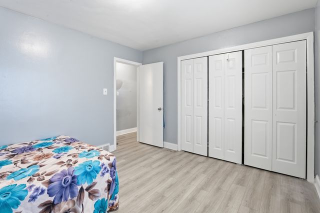 2507 W Coyle Avenue, Chicago, IL 60645
