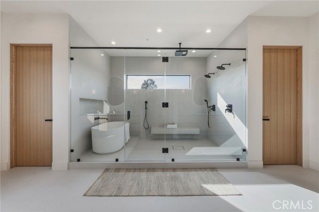 16252 Addison Street, Encino (los Angeles), CA 91436