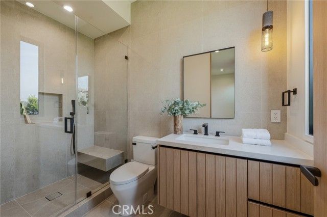 16252 Addison Street, Encino (los Angeles), CA 91436