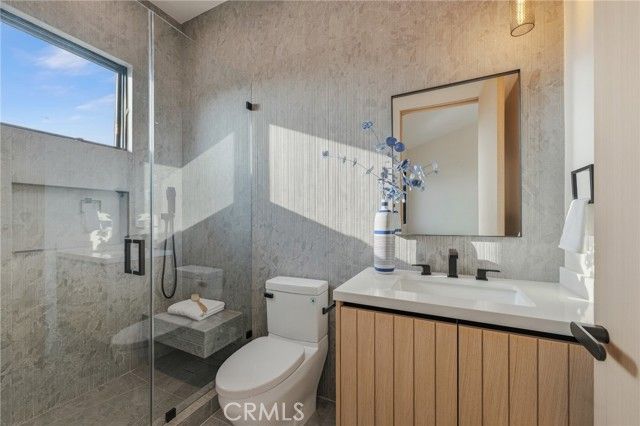 16252 Addison Street, Encino (los Angeles), CA 91436