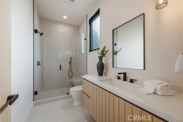 16252 Addison Street, Encino (los Angeles), CA 91436