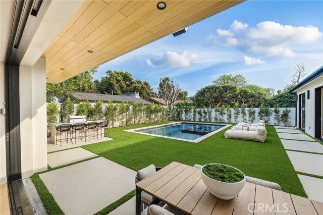 16252 Addison Street, Encino (los Angeles), CA 91436