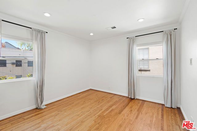 8950 Burton Way, Beverly Hills, CA 90211