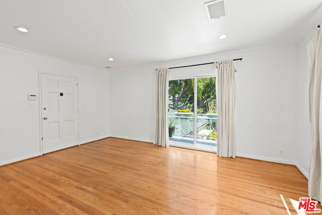 8950 Burton Way, Beverly Hills, CA 90211