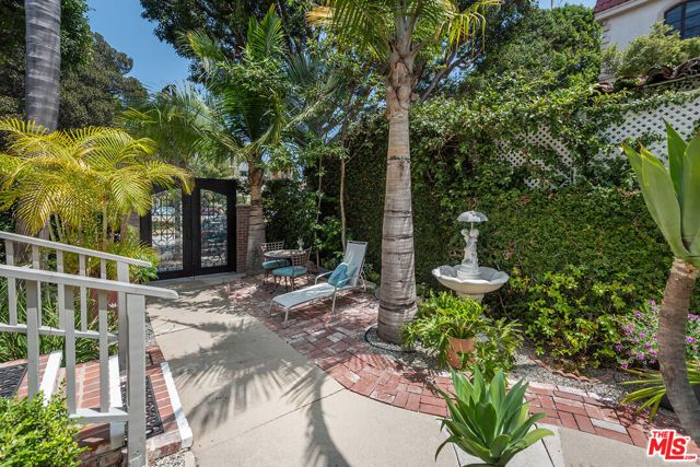 8950 Burton Way, Beverly Hills, CA 90211