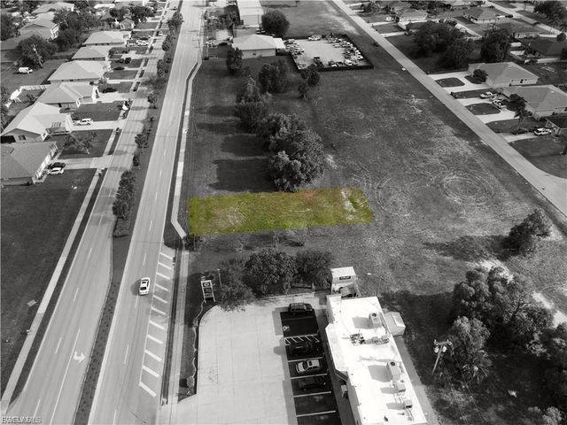 3712 Skyline BLVD, Cape Coral, FL 33914