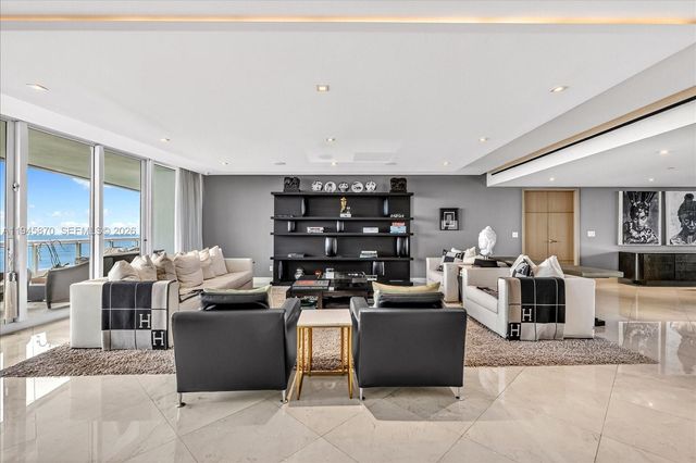 1643 Brickell Ave 3904, Miami, FL 33129