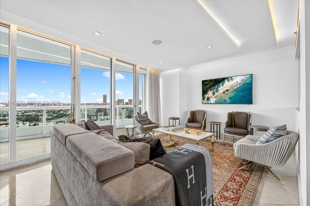 1643 Brickell Ave 3904, Miami, FL 33129