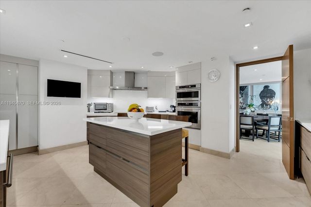 1643 Brickell Ave 3904, Miami, FL 33129