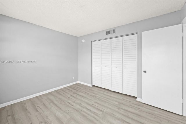 2302 S Cypress Bend Dr 210, Pompano Beach, FL 33069