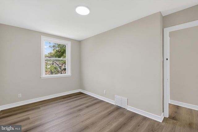 1067 S MERRIMAC RD, Camden, NJ 08104