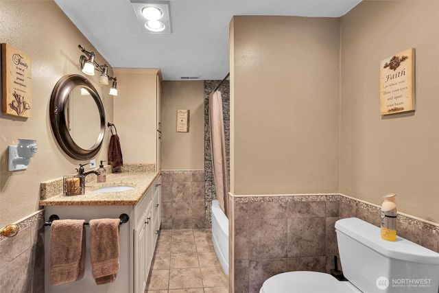1519 95th Street E, Tacoma, WA 98445