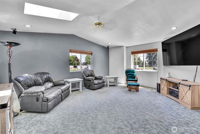 1519 95th Street E, Tacoma, WA 98445