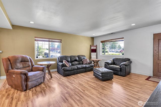 1519 95th Street E, Tacoma, WA 98445