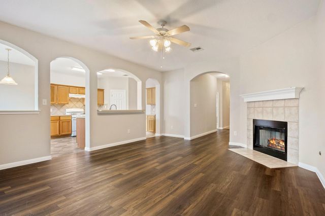 144 Oxford DR, Kyle, TX 78640