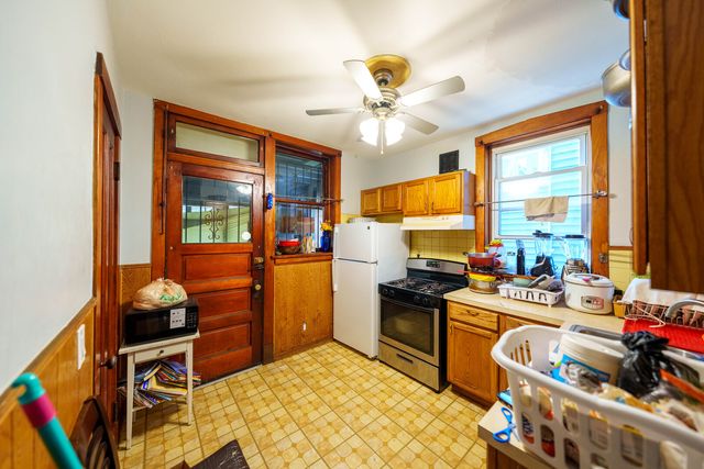 530 N Lawler Avenue, Chicago, IL 60644