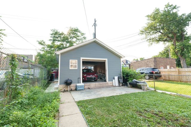 530 N Lawler Avenue, Chicago, IL 60644