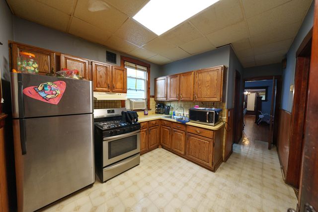 530 N Lawler Avenue, Chicago, IL 60644