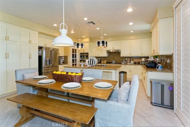 14911 Sunset Gardens Court, Victorville, CA 92394