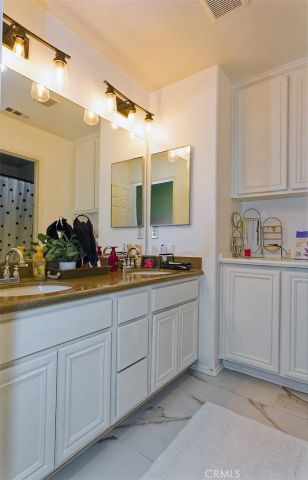 14911 Sunset Gardens Court, Victorville, CA 92394