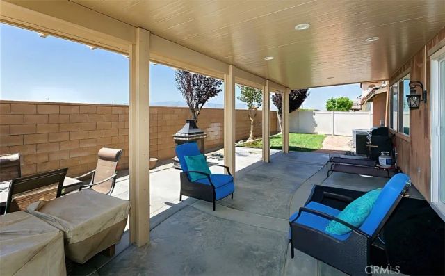 14911 Sunset Gardens Court, Victorville, CA 92394