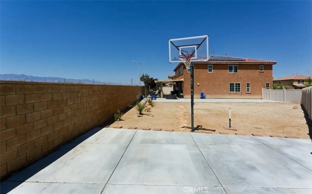 14911 Sunset Gardens Court, Victorville, CA 92394
