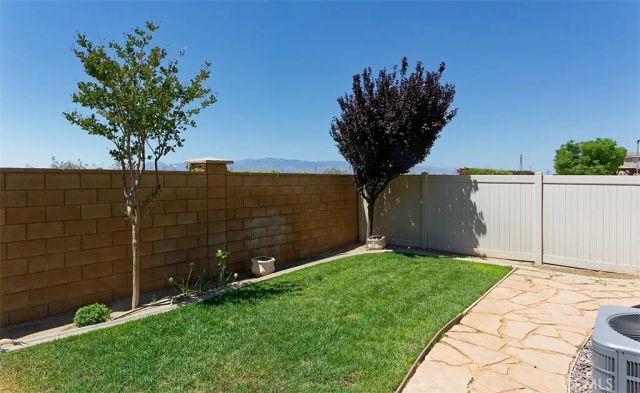 14911 Sunset Gardens Court, Victorville, CA 92394
