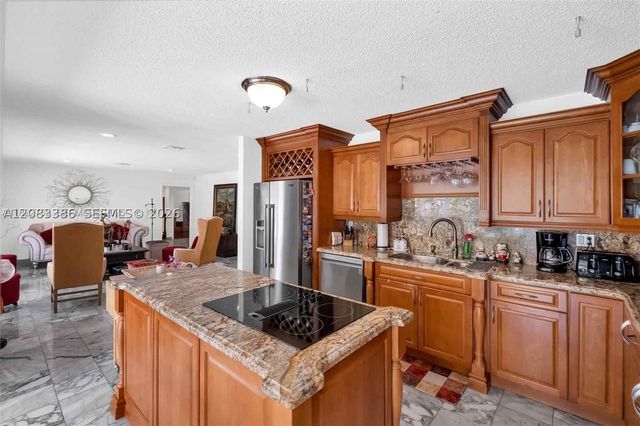7080 SW 98th Ave, Miami, FL 33173