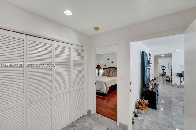 7080 SW 98th Ave, Miami, FL 33173