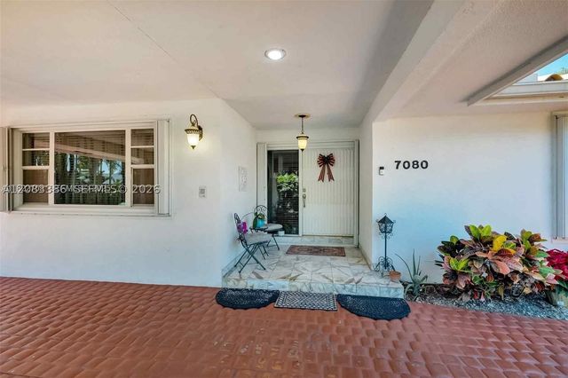 7080 SW 98th Ave, Miami, FL 33173