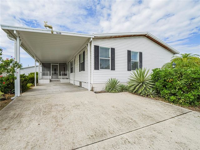 818 Thrush Circle, Sebastian, FL 32976