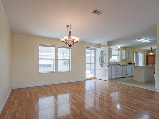 818 Thrush Circle, Sebastian, FL 32976