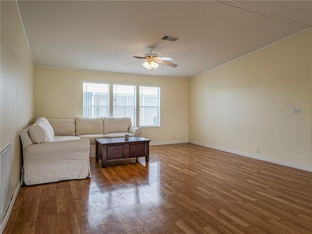 818 Thrush Circle, Sebastian, FL 32976