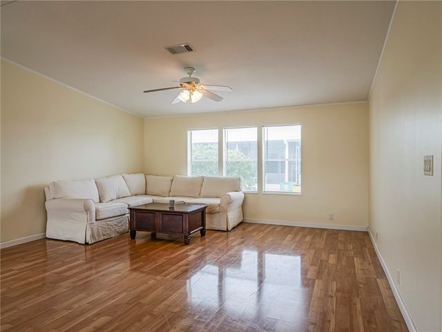 818 Thrush Circle, Sebastian, FL 32976