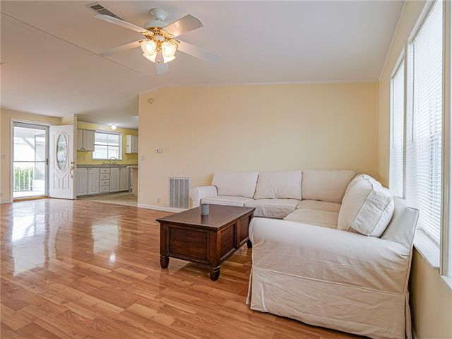 818 Thrush Circle, Sebastian, FL 32976