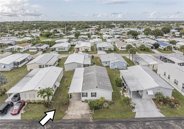 818 Thrush Circle, Sebastian, FL 32976