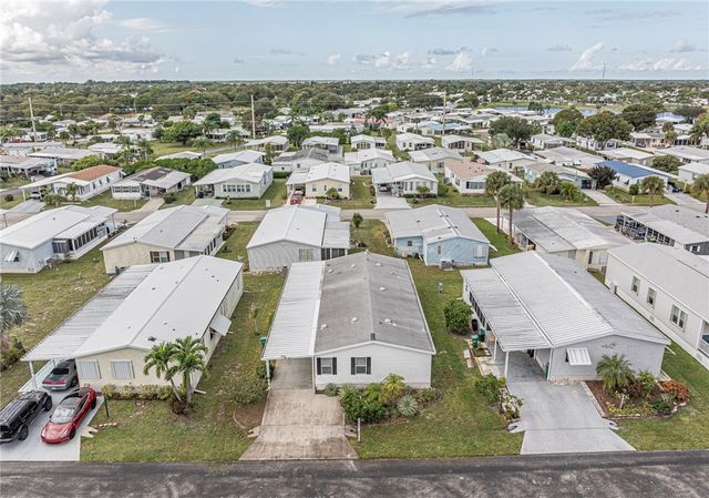 818 Thrush Circle, Sebastian, FL 32976