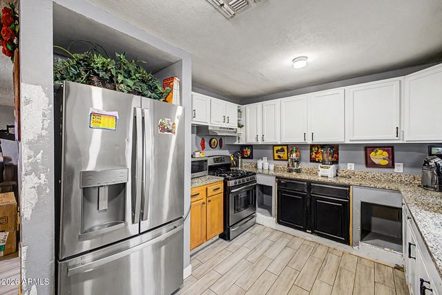 3617 S 17TH Street, Phoenix, AZ 85040