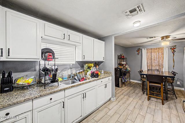 3617 S 17TH Street, Phoenix, AZ 85040