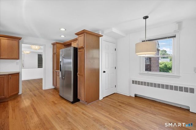 84 Jesswig Drive, Hamden, CT 06517
