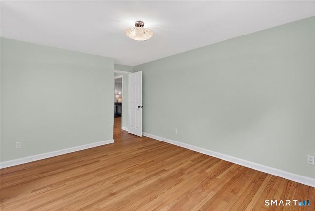 84 Jesswig Drive, Hamden, CT 06517