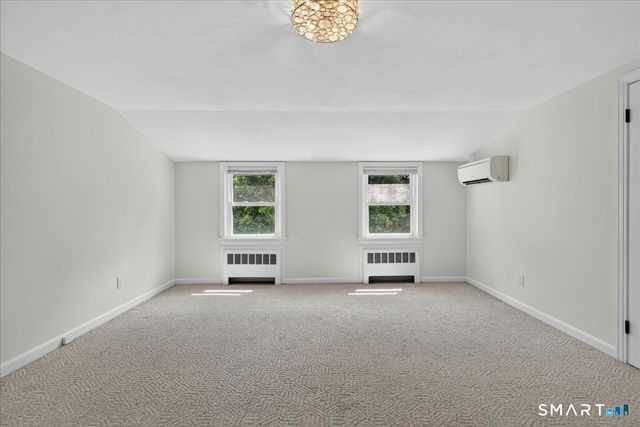 84 Jesswig Drive, Hamden, CT 06517