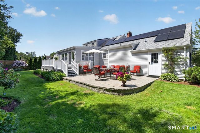 84 Jesswig Drive, Hamden, CT 06517