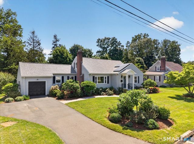 84 Jesswig Drive, Hamden, CT 06517