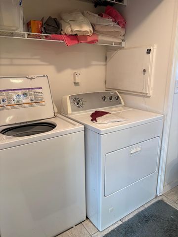 176 Lower Collins Street, Seabrook, NH 03874