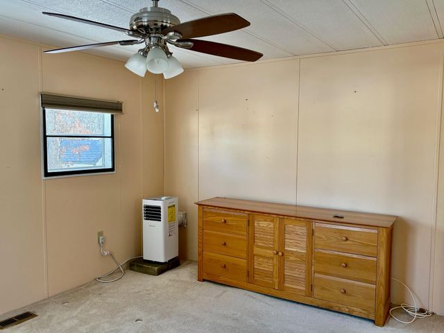 176 Lower Collins Street, Seabrook, NH 03874