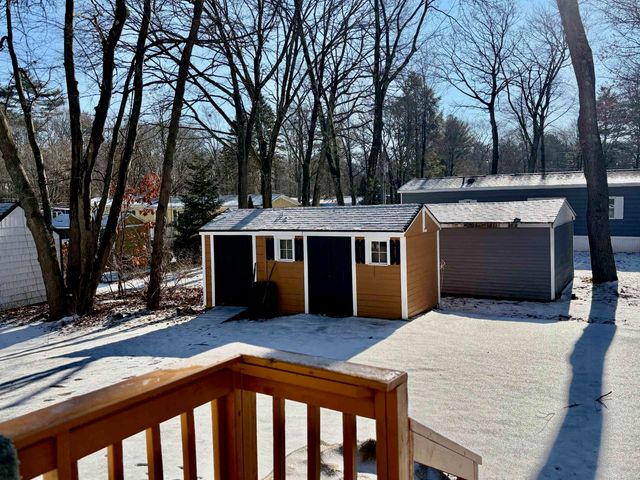 176 Lower Collins Street, Seabrook, NH 03874