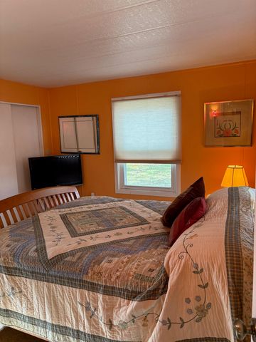 176 Lower Collins Street, Seabrook, NH 03874