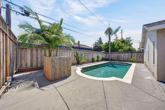 276 Bieber, San Jose, CA 95123