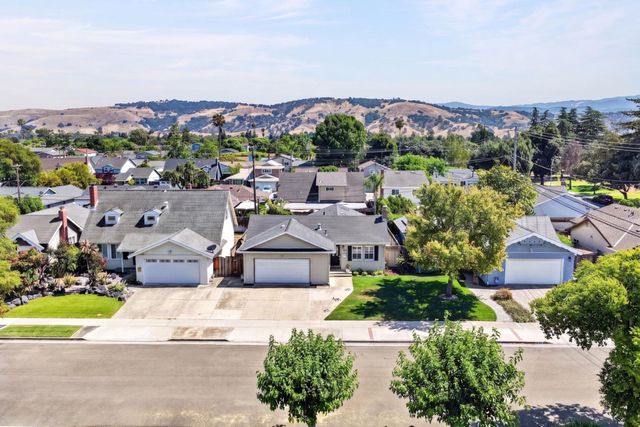 276 Bieber, San Jose, CA 95123